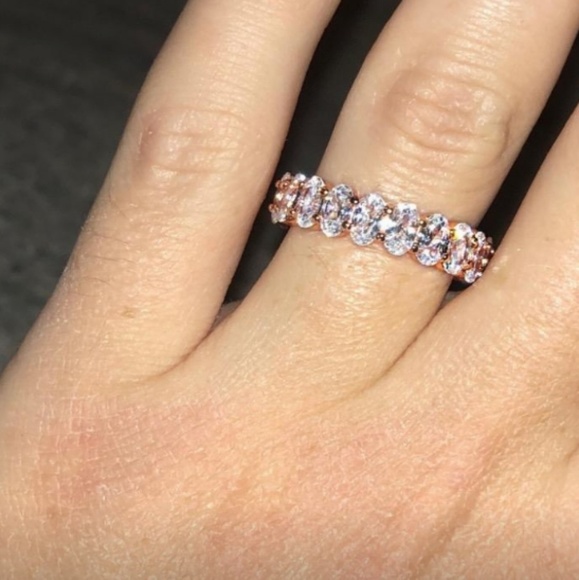 18k Oval Swarovski rose gold eternity band - Picture 2 of 10